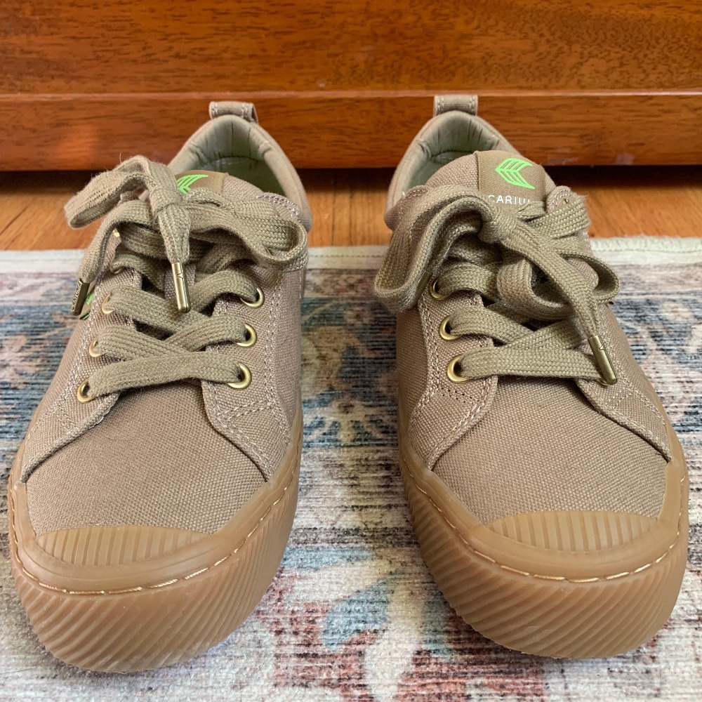 Cariuma OCA Low Shoe